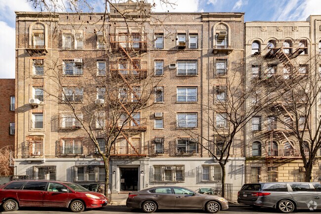 Building Photo - 186 Hooper St