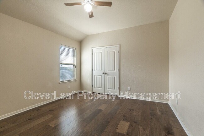 Building Photo - 5167 Top Ridge Ln