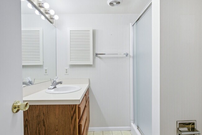 Building Photo - 6170 E Briarwood Cir