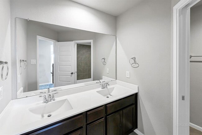 Building Photo - 3415 Sicily Island Ln