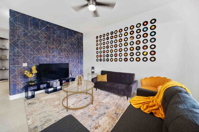 Building Photo - 3246 SW 44th St