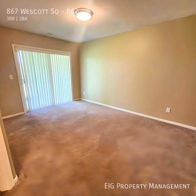 Building Photo - 867 Wescott Square