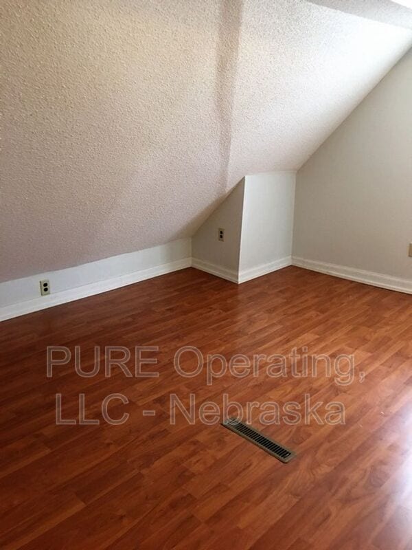 Building Photo - 4214 Pierce St