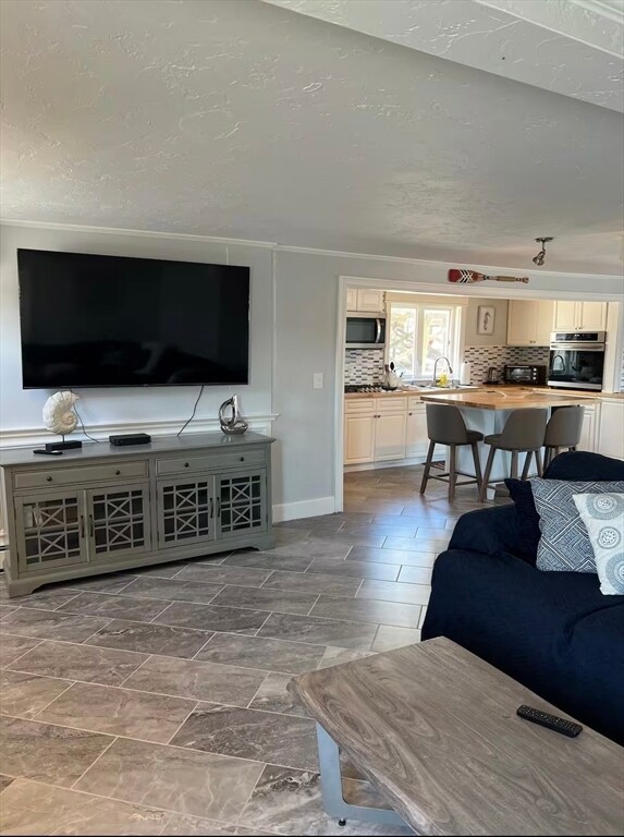 Building Photo - 300 Ocean St