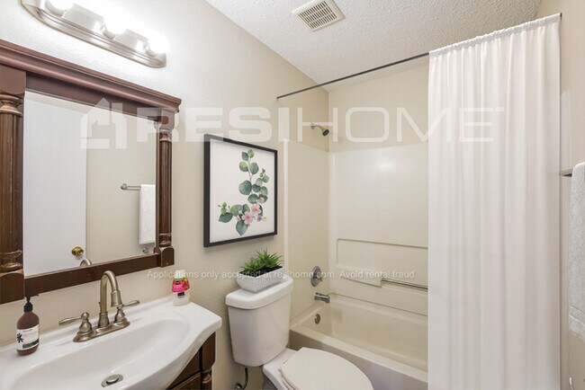 Building Photo - 9720 Brierwyck Dr