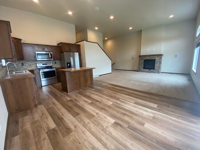 Building Photo - 3-Bed, 3-Bath Single Family Home in Moorhead!