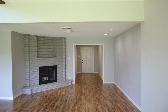 Building Photo - 10031 Haddington Dr
