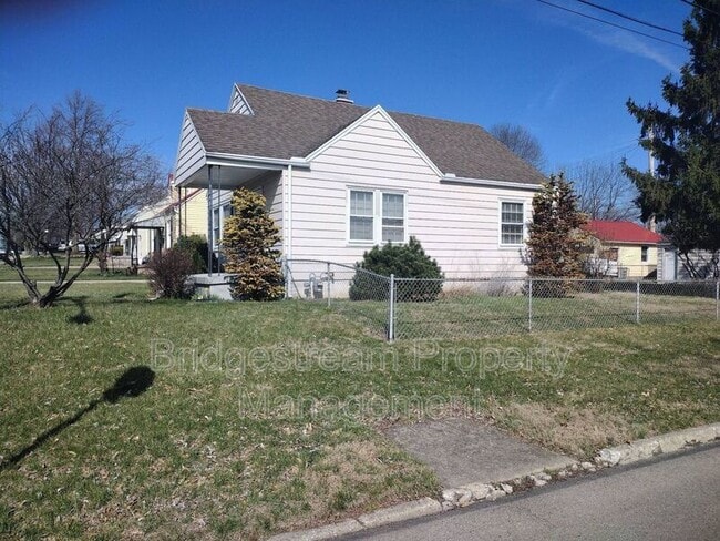 Building Photo - 2152 Meriline Ave