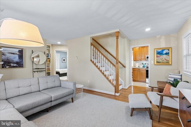 Building Photo - 10808 Hobson St