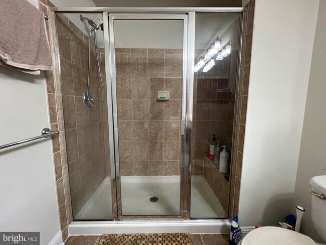 Building Photo - 14878 Potomac Branch Dr