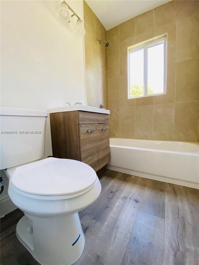 Building Photo - 915 NW 59th St