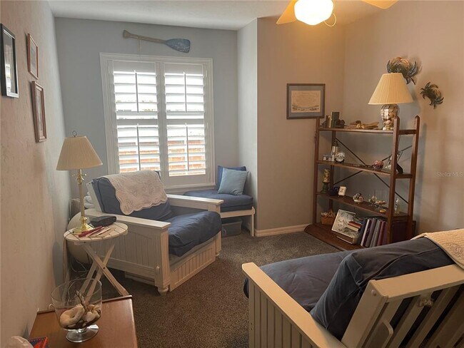 Building Photo - 324 NW 48th Blvd