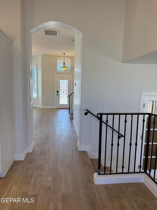 Building Photo - 3045 Woodhead