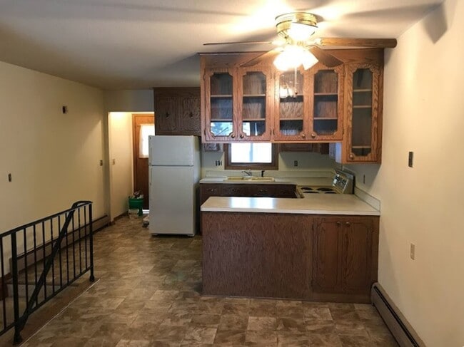 Building Photo - 3 Bedroom Duplex