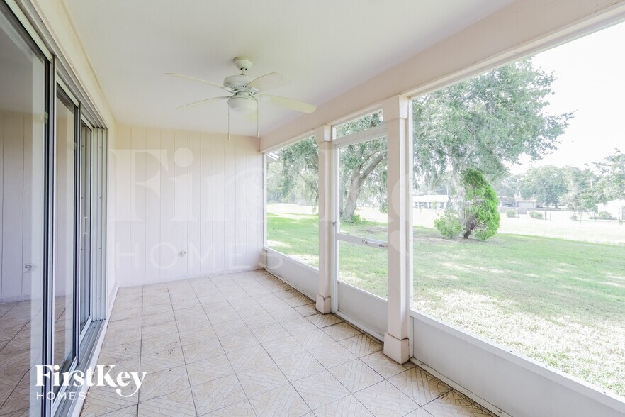 Building Photo - 8211 Westmont Terrace Dr