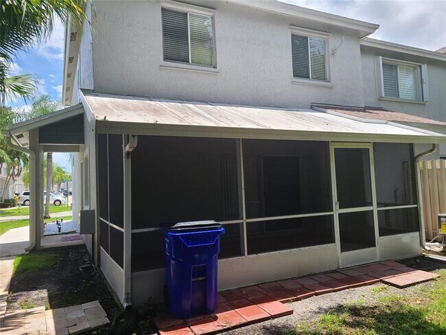 Building Photo - 1427 SW 48th Terrace