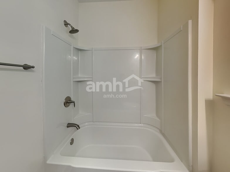 Building Photo - 455 Pearson Cir