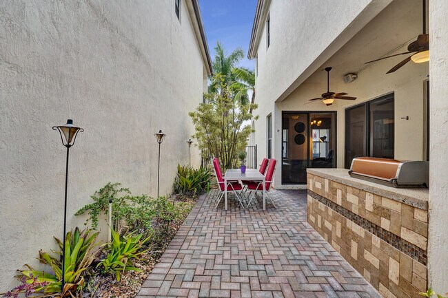 Building Photo - 3946 NW 84th Way
