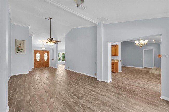 Building Photo - 1702 Horseshoe Dr