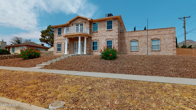 Building Photo - 9033 Leo St