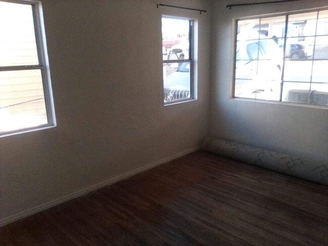 Building Photo - FOR LEASE | 2 Bd 1 Ba Home | Taft