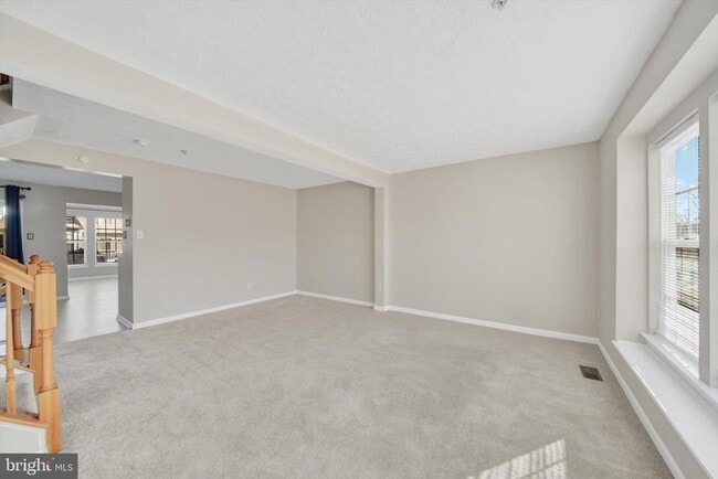 Building Photo - 5032 Finsbury Rd