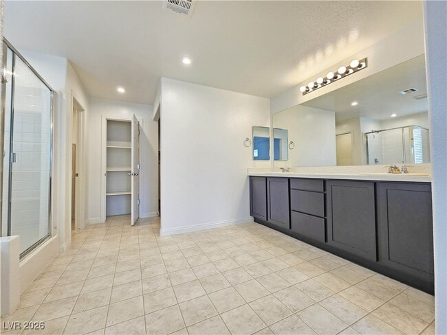 Building Photo - 3821 E Weld Ave