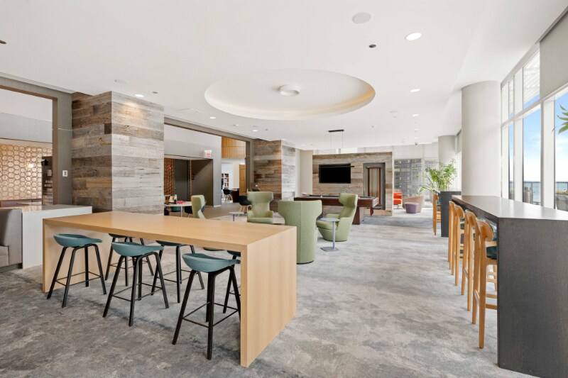 Building Photo - 465 E Illinois St