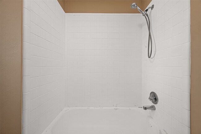 Building Photo - 4011 Alexis Cir