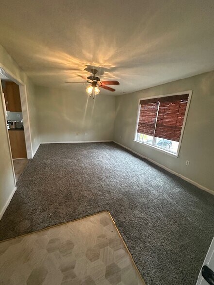 Building Photo - 105 Braxton Ct