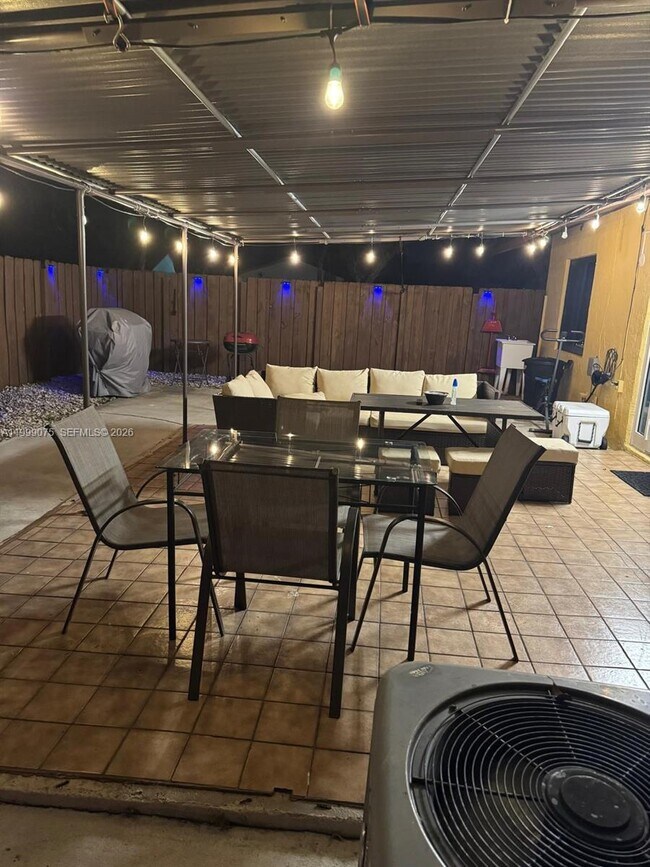 Building Photo - 14754 SW 66th Terrace