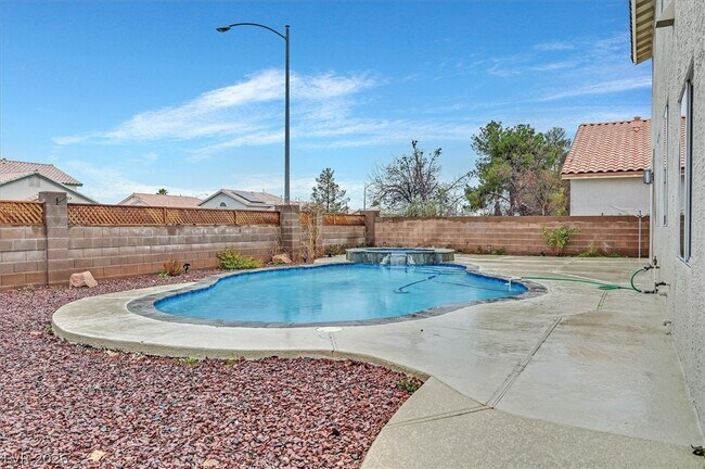 Building Photo - 3444 S Gosling St