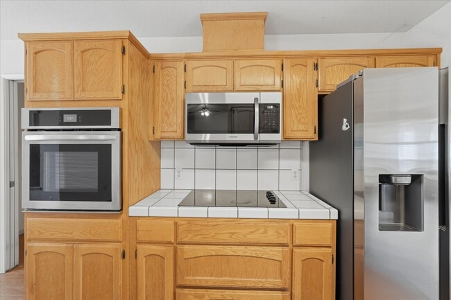 Building Photo - 43379 Leach Rd