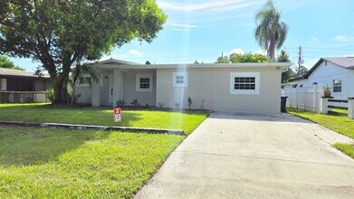 Building Photo - 2709 Arc Dr