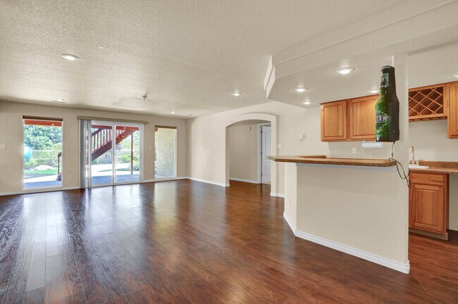 Building Photo - 10261 Meadow Mist Ct