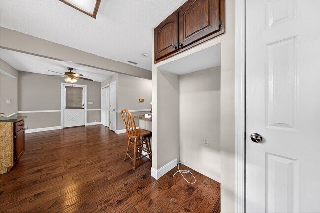 Building Photo - 5591 Old Hwy 21