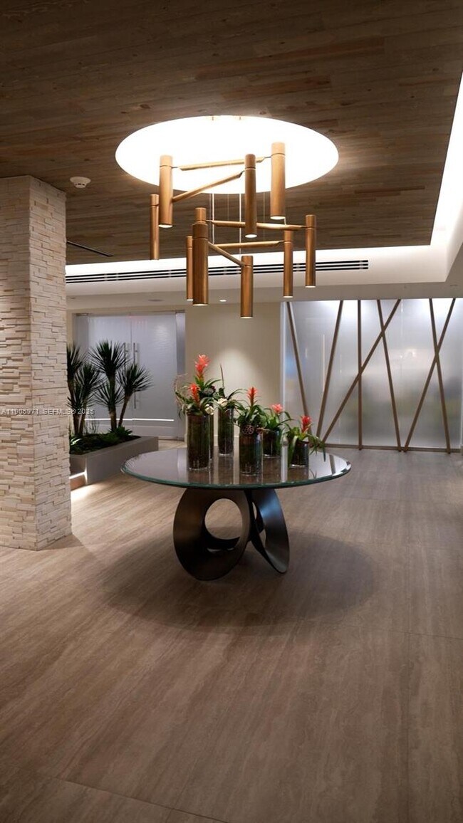 Building Photo - 2301 Collins Ave