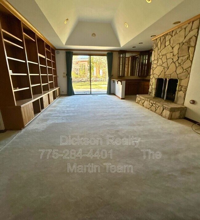 Building Photo - 2795 W Lake Ridge Shores