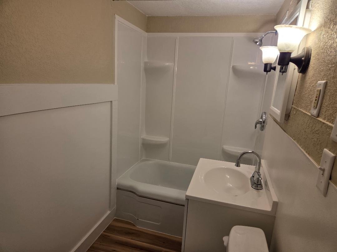 Building Photo - 921 N Mason