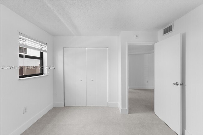 Building Photo - 1225 West Dr