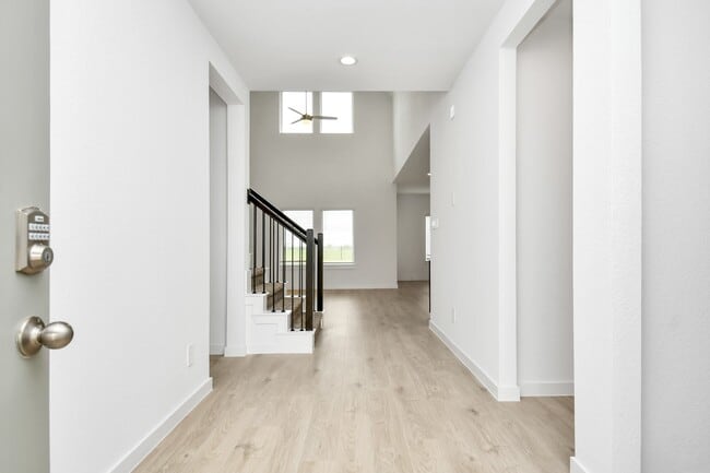 Building Photo - 3843 Pierce Pl Ln