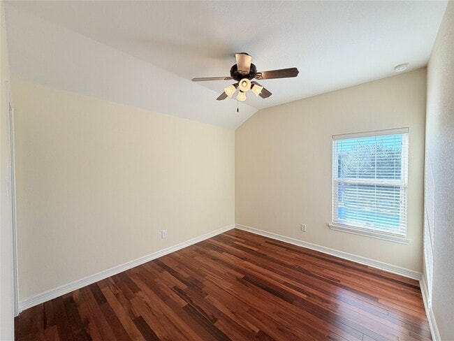 Building Photo - 28015 Silverstream Ct