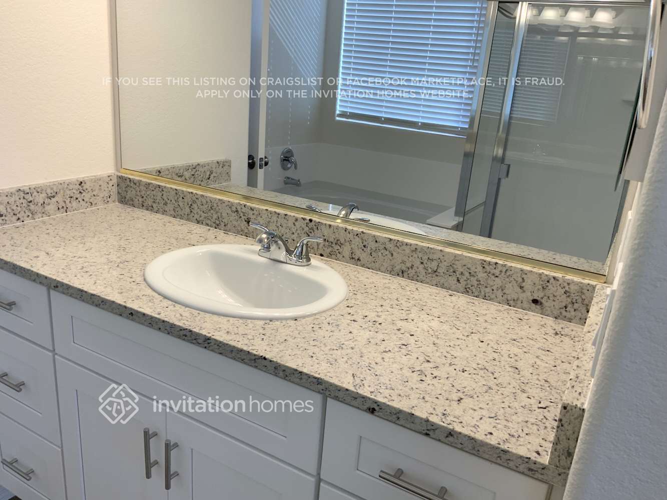 Building Photo - 12855 W Alvarado Rd