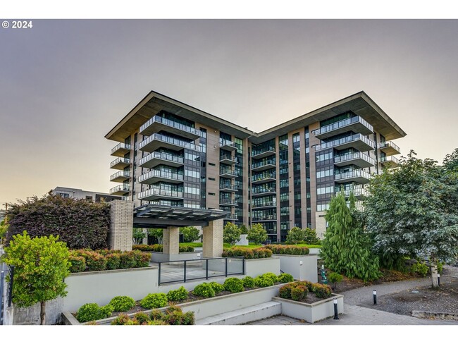 Building Photo - Modern Condo in NW District, Portland! On ...