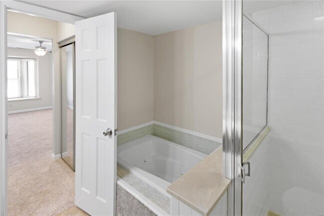 Building Photo - 326 Shirley Ridge Dr