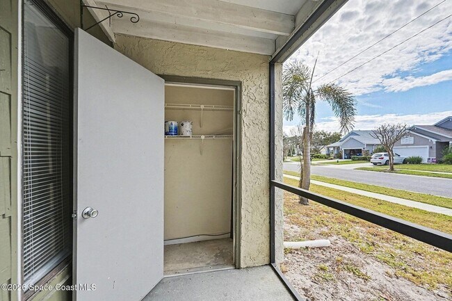 Building Photo - 3590 Sable Palm Ln