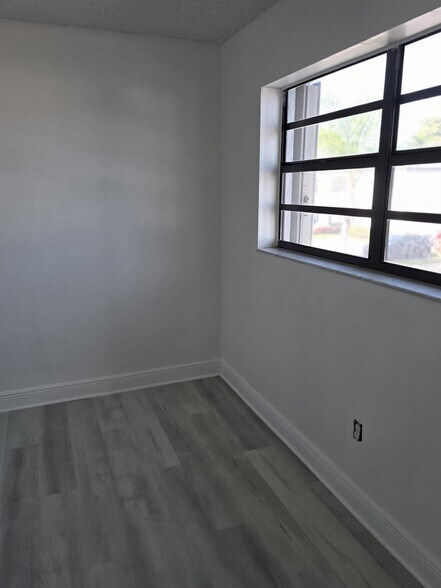 Building Photo - 18200 Mediterranean Blvd