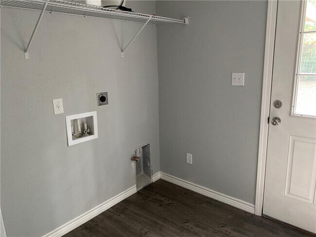 Building Photo - 6107 Carnation Terrace