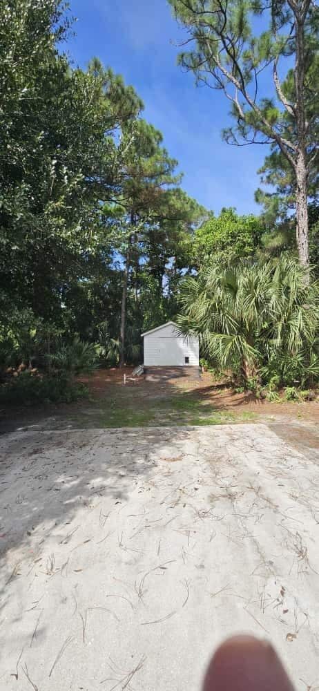 Building Photo - 15941 Mellen Ln