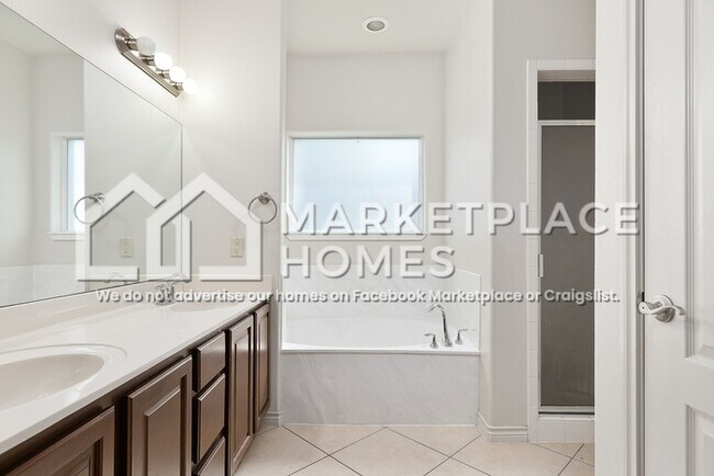 Building Photo - 3531 Heritage Cir